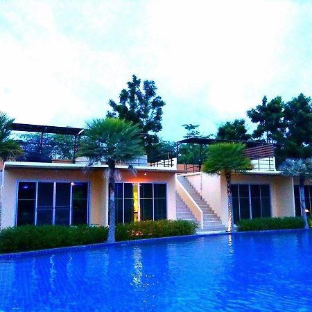 Bangkok.Grand.Resort บ้านบางบ่อ ภายนอก รูปภาพ